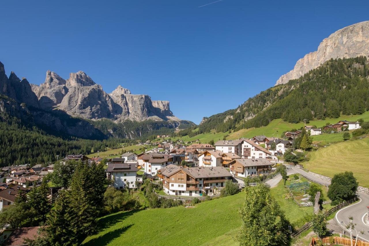 Declara B&B And Apartaments Colfosco Luaran gambar